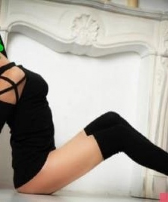 Соблазнительная, игривая и страстная леди ждет встречи с тобой. Обещаю незабываемое погружение в мир страсти и наслаждения. Фото мои, без обмана. 6272, 22 года