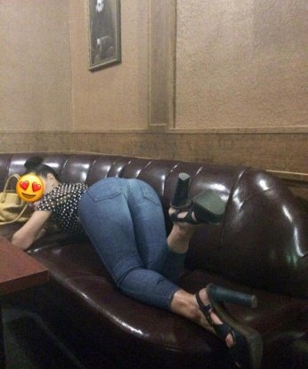 Моя стройная фигура и изысканный стиль оставят тебя без ума. Я проведу время с тобой в Москве и подарю тебе незабываемые моменты удовольствия.
💋Мои услуги включают классический и эротический массаж, оральный и классический секс, глубокий минет, анальный секс, стриптиз и ролевые игры. Я могу стать твоей непослушной шалуньей или страстной любовницей - выбор за тобой.
🌟Мои клиенты остаются довольными и всегда возвращаются ко мне снова. Они отмечают мою внимательность, хорошую коммуникацию и исключительный сервис. Ты можешь ознакомиться с отзывами на моем профиле.
📷Мои фото настоящие и актуальные. Я гарантирую абсолютную конфиденциальность и безопасность нашей встречи.
✨Живу в Москве и жду тебя, чтобы создать незабываемые моменты нашей интимной встречи. Не упусти свой шанс на наслаждение. Скорее позвони мне, чтобы сделать свою жизнь ярче и горячей!💫 8952, 29 лет